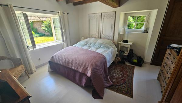 Houdan 12 mn / Magnifique longère 5 chambres / 2726 m2 de jardin