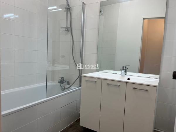 Location Appartement 3 pièces 70 m² - Le Chesnay 78150