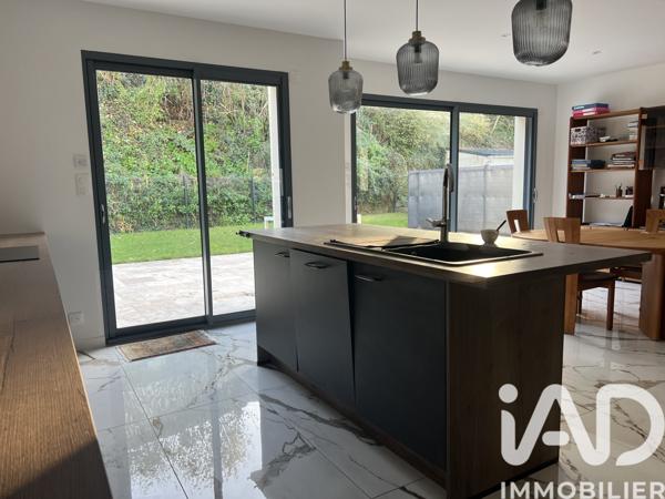 Maison à vendre 6 pièces 183 m² Montlouis-sur-Loire