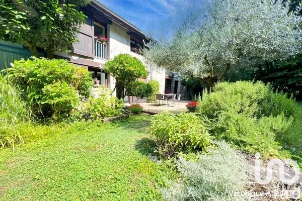 Maison à vendre 7 pièces 211 m² Saint-Martin-d'Hères