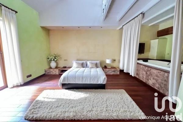 Maison à vendre 7 pièces 211 m² Saint-Martin-d'Hères