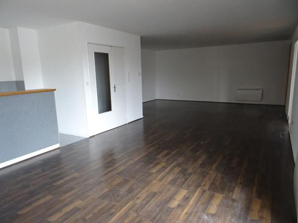 Grand T3 DE 80m² A ELBEUF (76500)