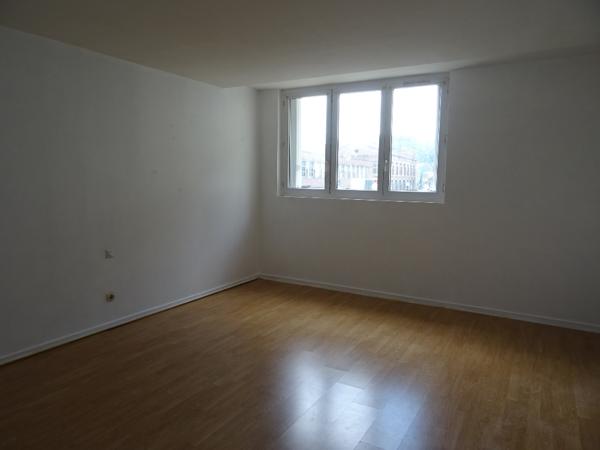Grand T3 DE 80m² A ELBEUF (76500)