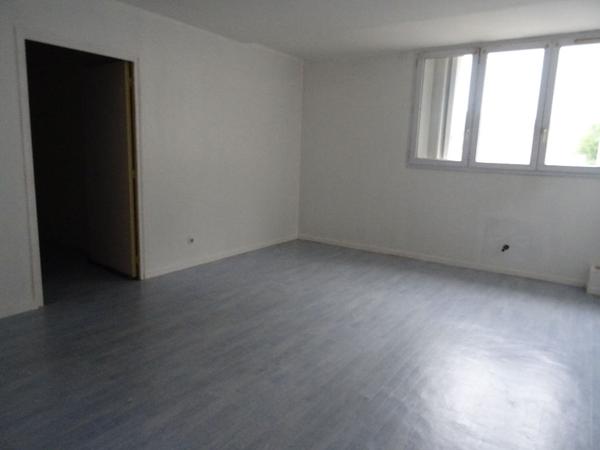 Grand T3 DE 80m² A ELBEUF (76500)