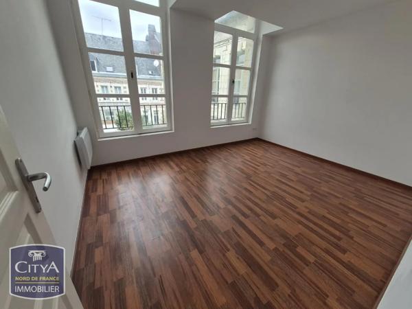 Appartement à louer 2 pièces 58.16m² Cambrai (59400)