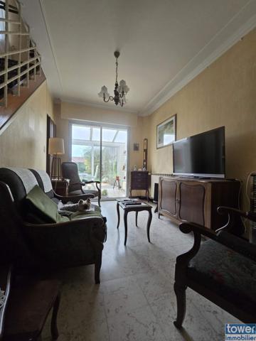 Maison
                                                                                                                                                                                                                                                                                                                        7 pièce(s)                                                                                                                                                                                                          3 chambre(s)                                                                                                                                                                                                          145  m²
