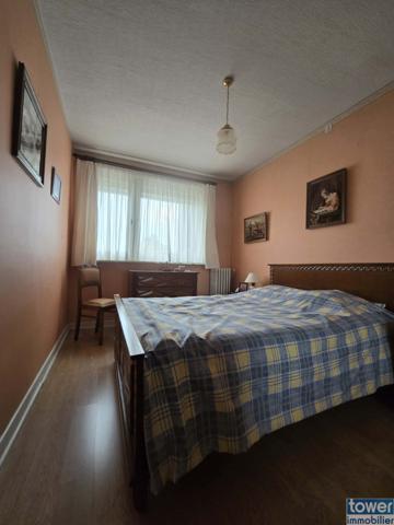Maison
                                                                                                                                                                                                                                                                                                                        7 pièce(s)                                                                                                                                                                                                          3 chambre(s)                                                                                                                                                                                                          145  m²