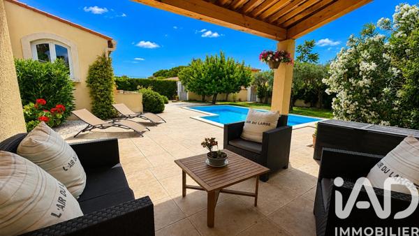 Maison à vendre 5 pièces 145 m² Saint-Saturnin-lès-Avignon