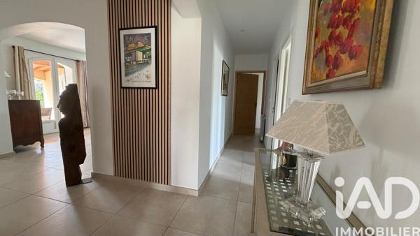 Maison à vendre 5 pièces 145 m² Saint-Saturnin-lès-Avignon