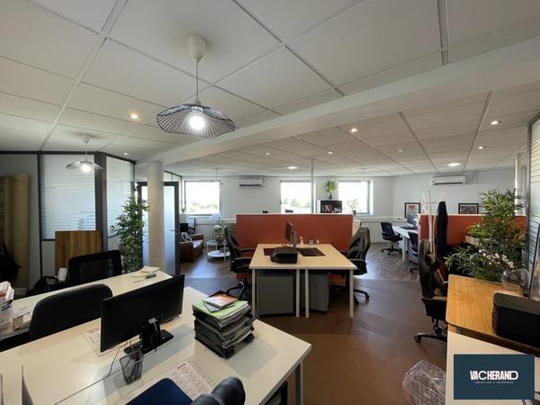 Bureaux à vendre – 145 m² environ