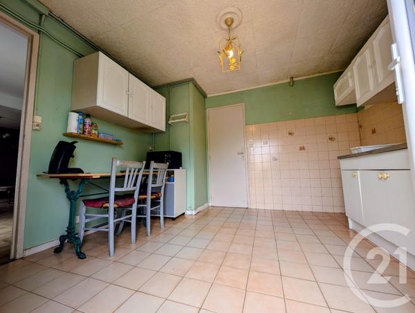 Maison à vendre  5 pièces - 132,62 m 2   COUZEIX  - 87
