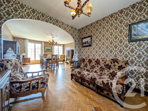 Maison à vendre  5 pièces - 132,62 m 2   COUZEIX  - 87