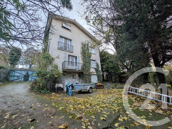 Maison à vendre  5 pièces - 132,62 m 2   COUZEIX  - 87