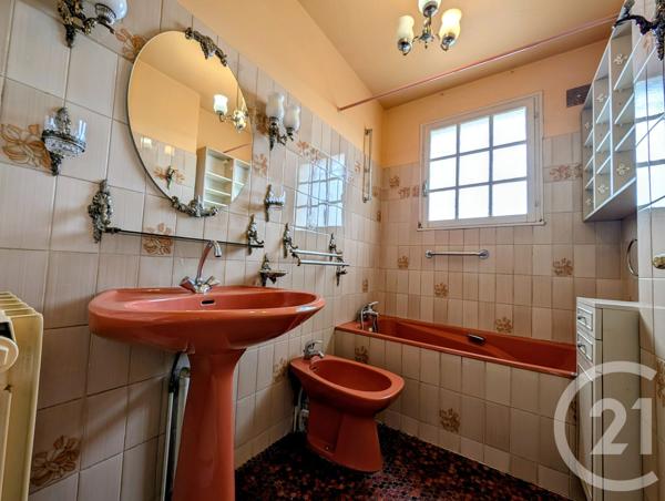 Maison à vendre  5 pièces - 132,62 m 2   COUZEIX  - 87