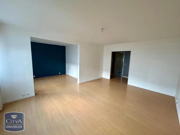 Appartement à louer 4 pièces 106.59m²