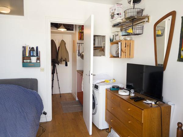 Appartement Paris 1 pièce 14.86 m2 avec balconnet