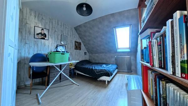 [EXCLUSIVITÉ] Superbe pavillon rénové - 4 chambres, véranda et jardin zen, garage à HOMBLIERES