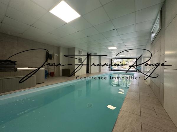 AGNEAUX, superbe maison de 210 m² avec vie de plain-pied, piscine et spa
