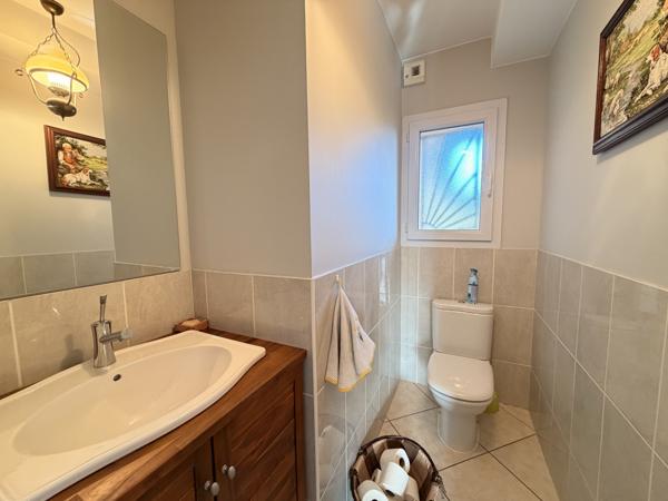 Saint-Étienne (42230) Maison de 229m2 sur 4000m2 de terrain