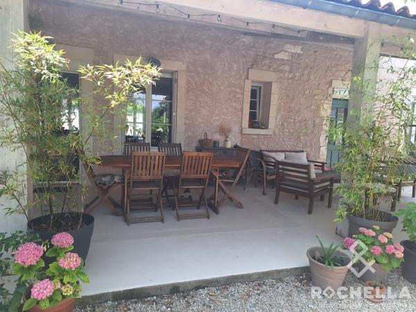 maison charentaise en pierres