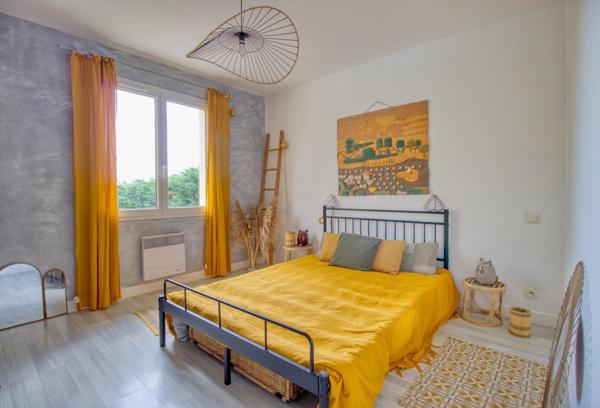 Maison de plain-pied 104m2 avec piscine et dépendance