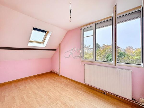 MAISON FAMILIALE PROCHE DE TOUTES COMMODITÉS