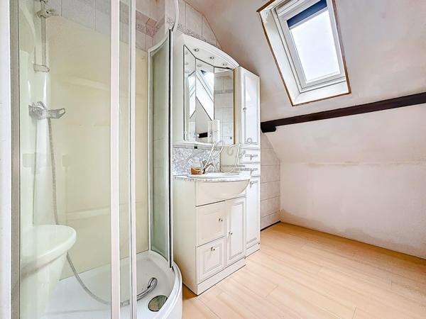 MAISON FAMILIALE PROCHE DE TOUTES COMMODITÉS