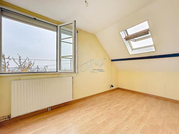 MAISON FAMILIALE PROCHE DE TOUTES COMMODITÉS