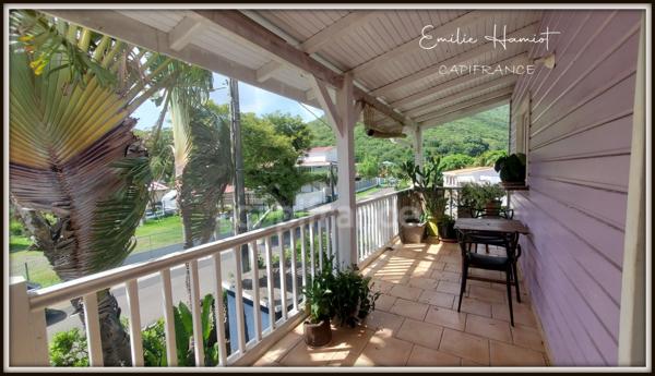 Appartement au 1er étage - 2 pièces avec terrasse et piscine commune