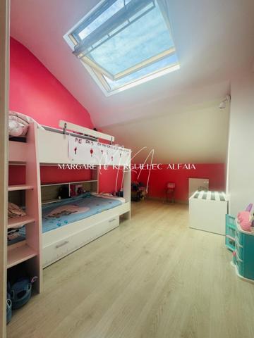 Maison familiale lumineuse avec jardin, 3 chambres et garage  à 15 min à pied des gares d'Épinay et de Saint-Gratien