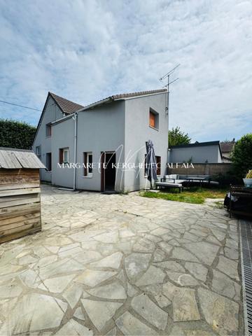 Maison familiale lumineuse avec jardin, 3 chambres et garage  à 15 min à pied des gares d'Épinay et de Saint-Gratien