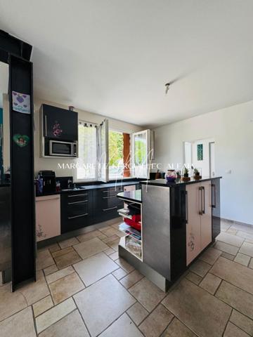 Maison familiale lumineuse avec jardin, 3 chambres et garage  à 15 min à pied des gares d'Épinay et de Saint-Gratien