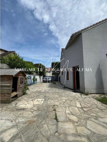 Maison familiale lumineuse avec jardin, 3 chambres et garage  à 15 min à pied des gares d'Épinay et de Saint-Gratien