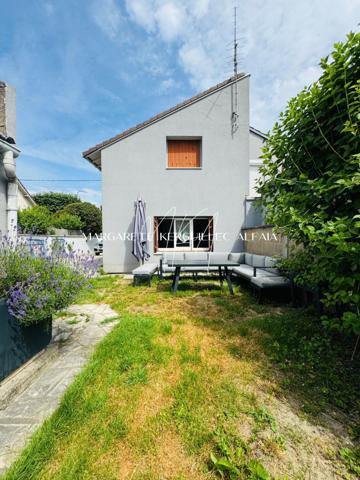 Maison familiale lumineuse avec jardin, 3 chambres et garage  à 15 min à pied des gares d'Épinay et de Saint-Gratien