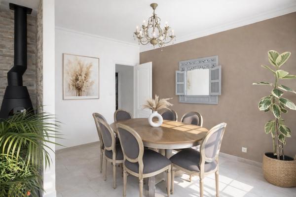 Maison familiale avec terrasse et jardin