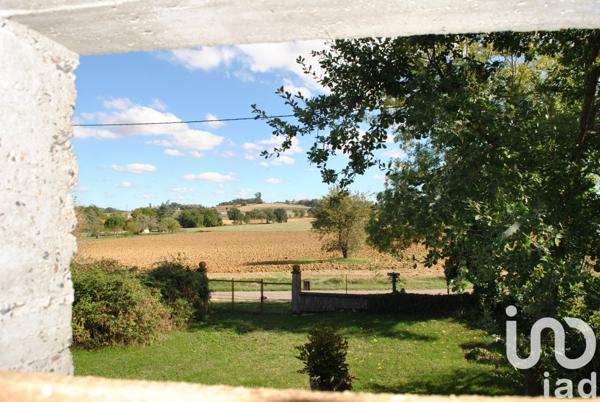 Maison rustique 5 pièces de 140 m² à Sempesserre (32700)