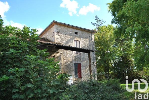 Maison rustique 5 pièces de 140 m² à Sempesserre (32700)