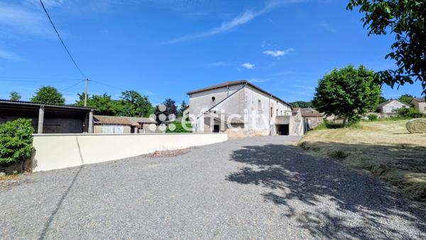 Maison
         7 pièces
        - 236 m² Exclusivité 400 000 € *