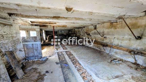 Maison
         7 pièces
        - 236 m² Exclusivité 400 000 € *