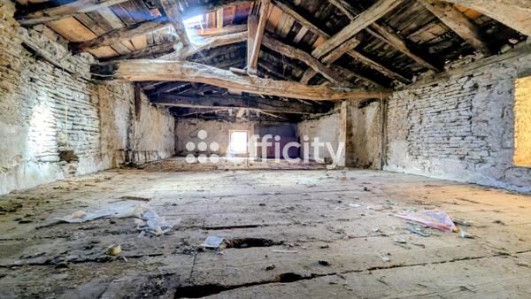 Maison
         7 pièces
        - 236 m² Exclusivité 400 000 € *