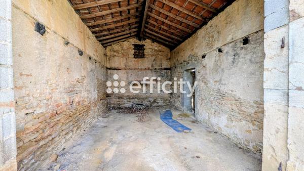 Maison
         7 pièces
        - 236 m² Exclusivité 400 000 € *