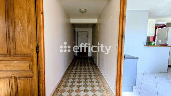 Maison
         7 pièces
        - 236 m² Exclusivité 400 000 € *