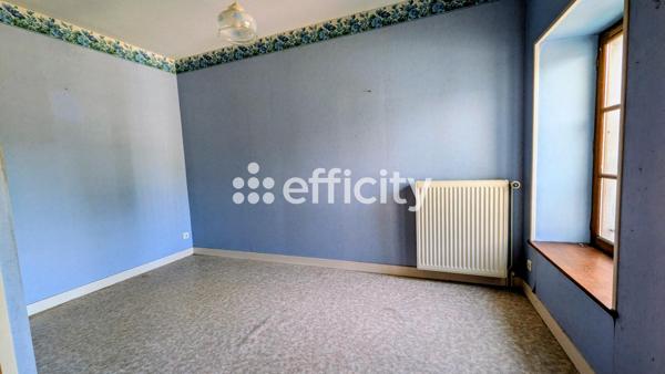 Maison
         7 pièces
        - 236 m² Exclusivité 400 000 € *