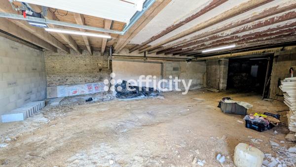 Maison
         7 pièces
        - 236 m² Exclusivité 400 000 € *