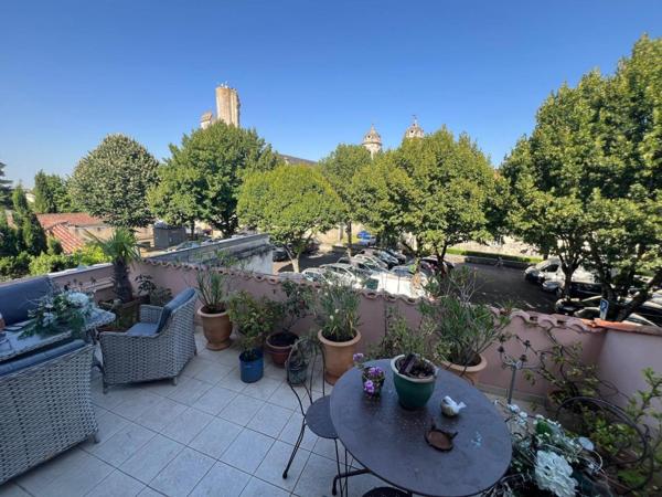 Appartement à SAINT-JEAN-D'ANGELY, 17400 - 5 pièces 127m²