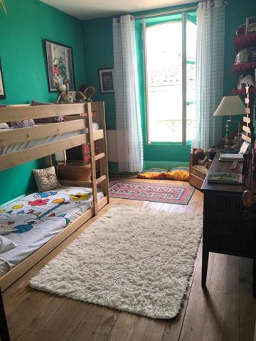 Appartement à SAINT-JEAN-D'ANGELY, 17400 - 5 pièces 127m²