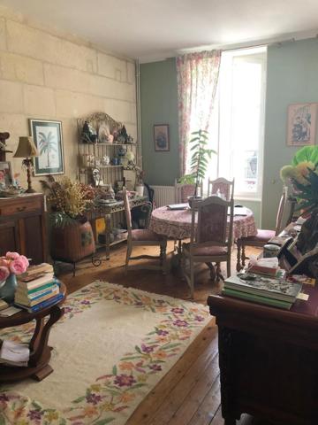 Appartement à SAINT-JEAN-D'ANGELY, 17400 - 5 pièces 127m²