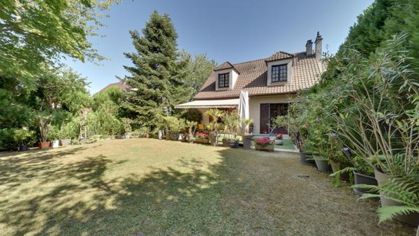 SANTENY - PAVILLON FAMILIAL  AU CALME !