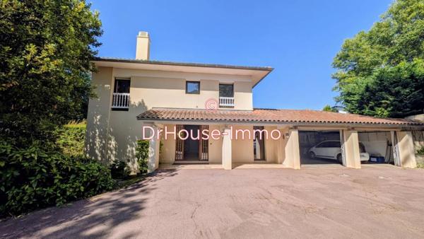 Maison à vendre 6 pièces de 300 m²