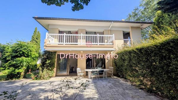 Maison à vendre 6 pièces de 300 m²